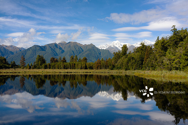位于新西兰南岛的马修森湖图片素材