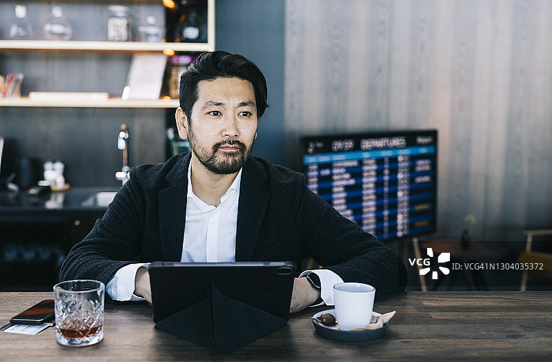 在机场工作的日本企业高管图片素材