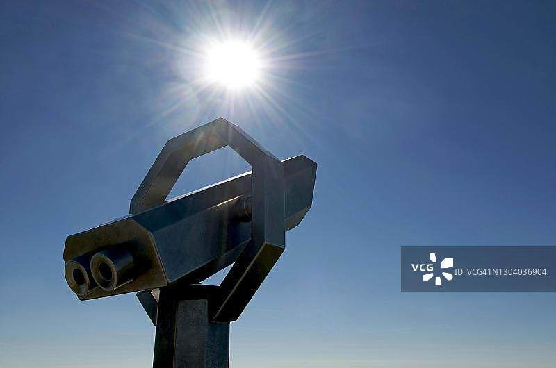 投币式望远镜，法国图片素材