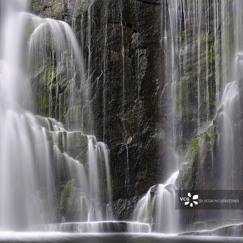 澳大利亚格兰屏国家公园麦肯齐瀑布图片素材