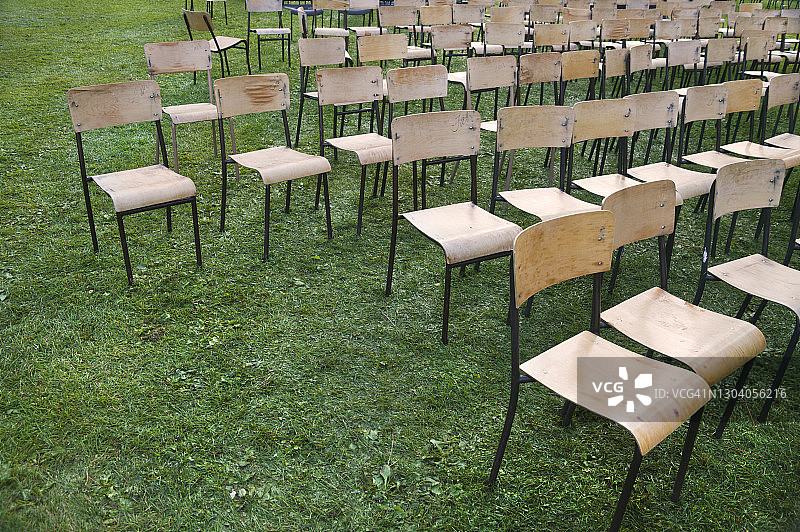 一群木椅图片素材