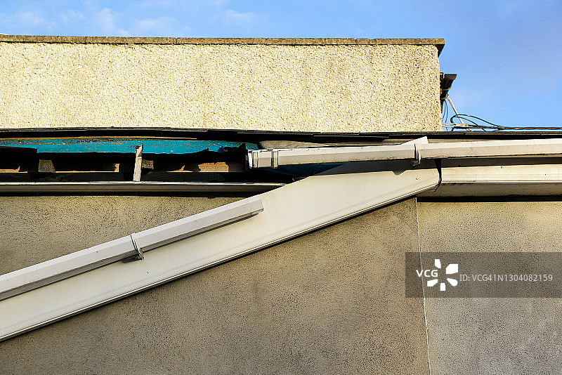 破损的排水沟图片素材