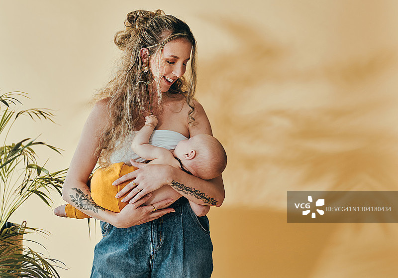 母爱的伟大力量：直觉图片素材