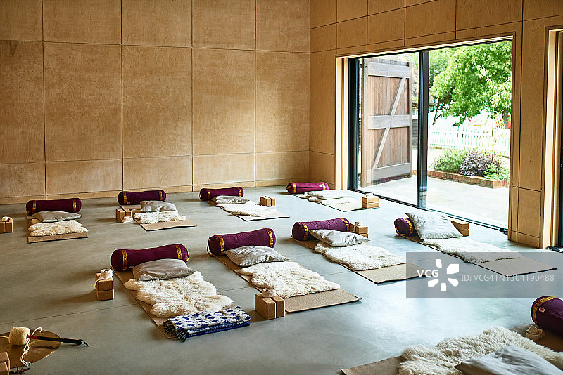 空瑜伽馆，开门待上课图片素材