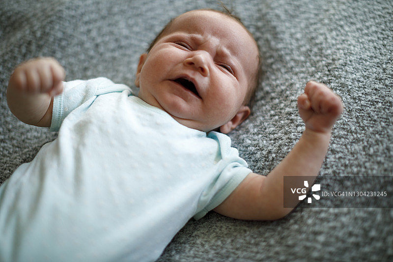 新生的婴儿图片素材