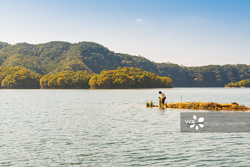 韩国横城湖的秋季景色图片素材