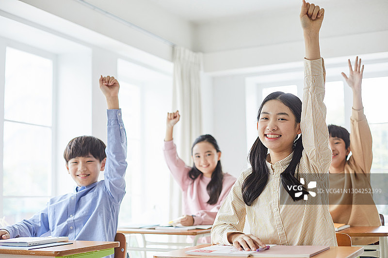 学生在教室里学习图片素材