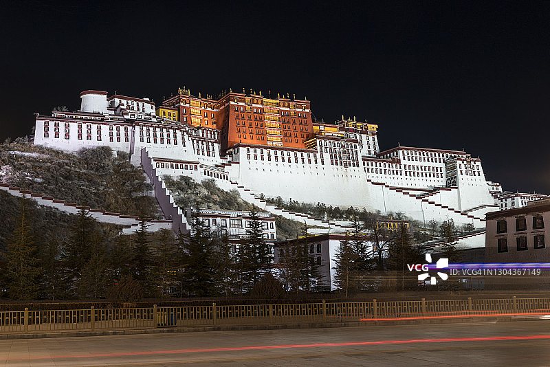 中国拉萨布达拉宫 - 2020年2月3日：藏历新年图片素材