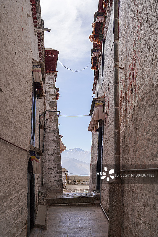 2020年2月5日，拉萨寺庙，中国西藏：藏历新年图片素材
