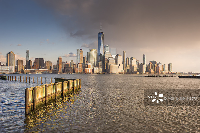 纽约曼哈顿泽西市中心金色时段日落图片素材