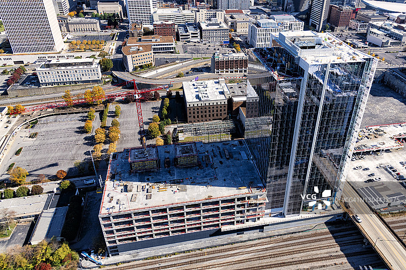 市中心高层建筑工地图片素材