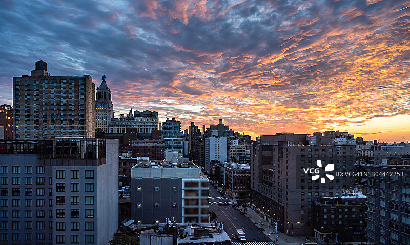 纽约壮观的日出天际线图片素材
