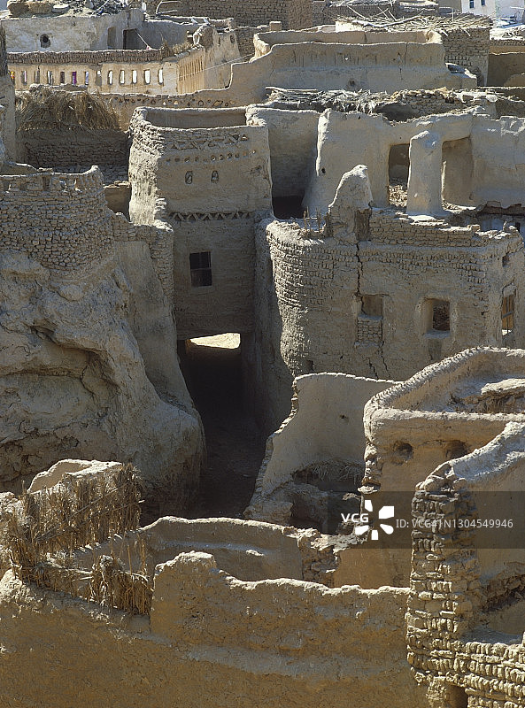 1983年埃及达赫拉绿洲的埃尔-卡斯尔镇景色图片素材