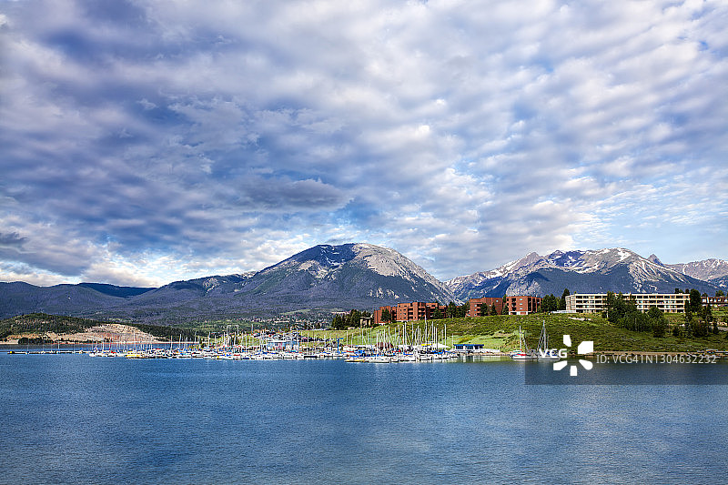 科罗拉多州狄龙湖水牛山图片素材