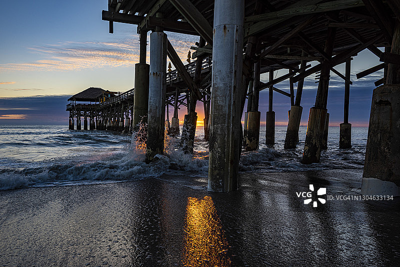 可可码头日出图片素材