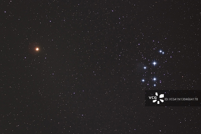 2021年3月火星与昴星团的美丽会合图片素材