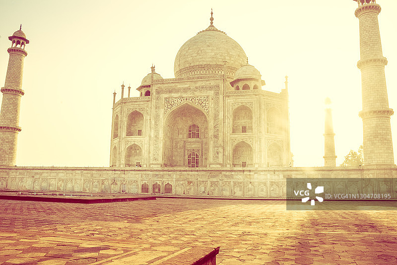 日出时的泰姬陵图片素材