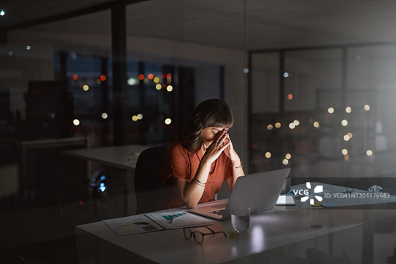 今晚我无法按时完成这个截止日期图片素材