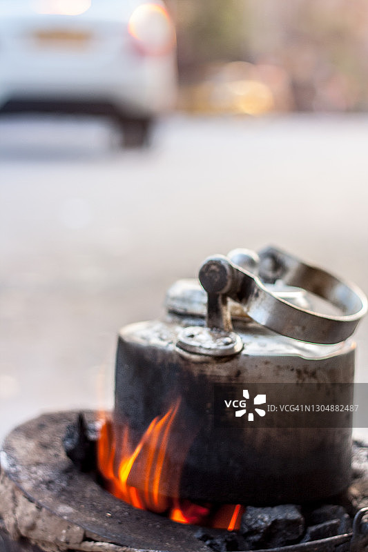 街边茶摊水壶图片素材