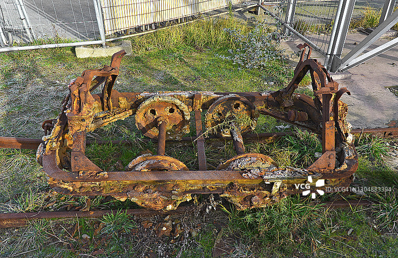 铁路车厢小底盘的旧锈图片素材