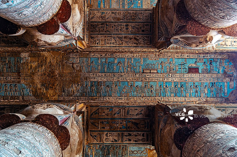 埃及丹德拉神庙的天花板图片素材