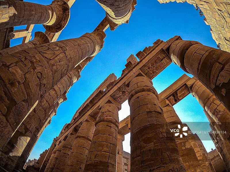 卡纳克神庙大柱厅的柱子图片素材