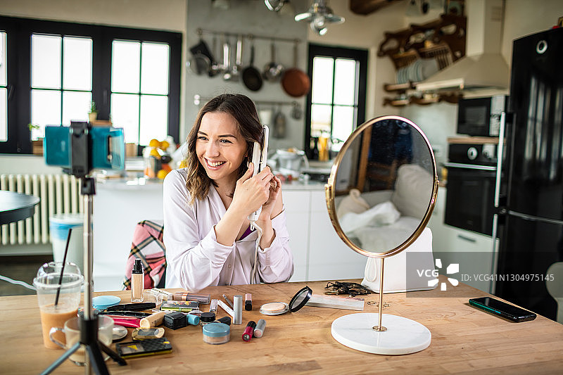 居家发型教程图片素材