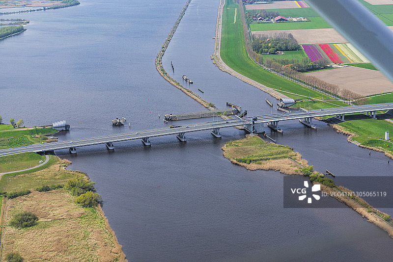 拉姆斯波尔桥和带有艾瑟尔河三角洲的防风暴屏障图片素材