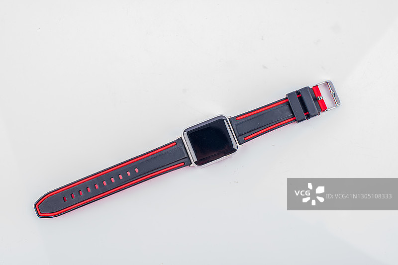 白色背景上的智能手表图片素材