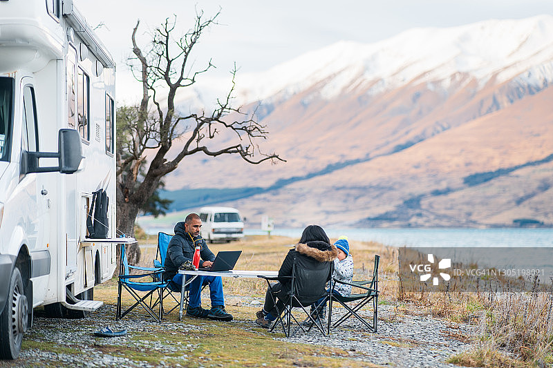 新冠疫情期间的工作假期图片素材