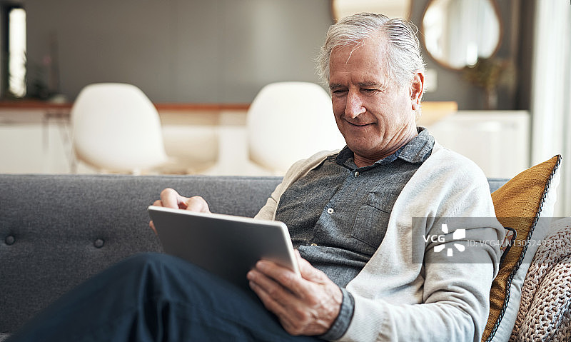 学习新技能永远不会太晚图片素材