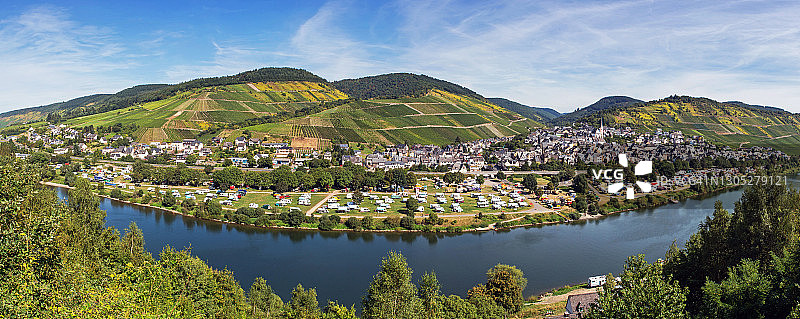 德国摩泽尔河附近的露营地图片素材