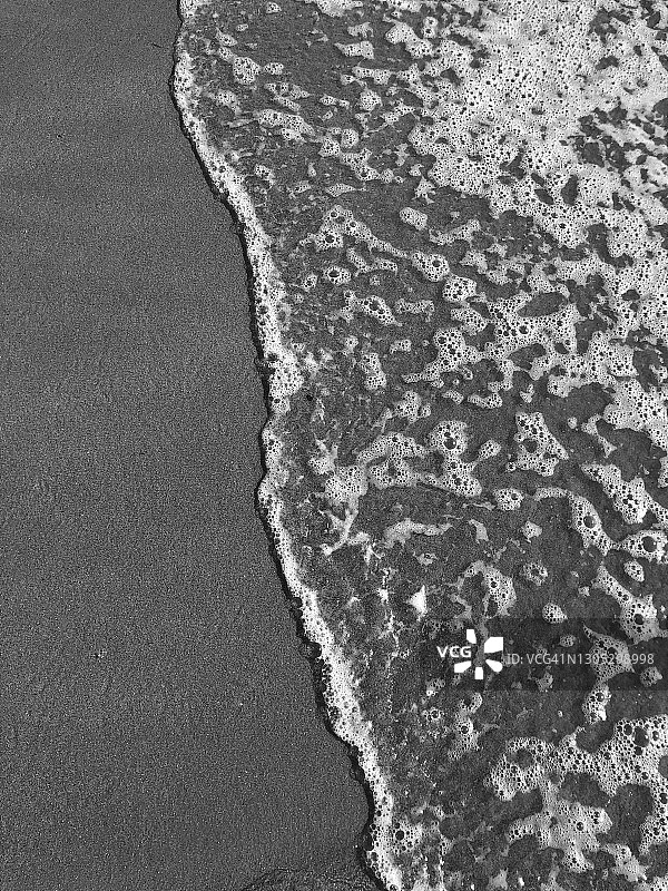 海浪的黑白照片图片素材