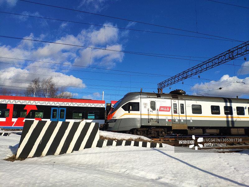 交通运输、铁路、运动、车站、火车、铁路、运输、旅行、城市、速度、轨道、电力、工业、产业、旅程、户外、铁路、物流、运输、高速、现代、摄影、站台、车辆、车厢、城市景观、交通方式、电力火车、r图片素材