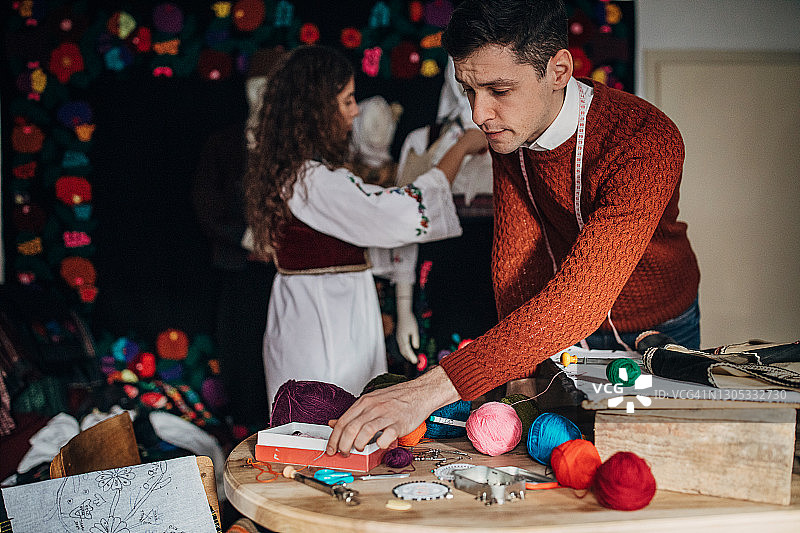 为顾客量身定制服装图片素材