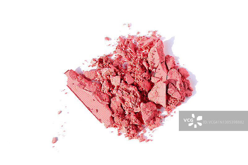 碎裂的黄色眼影，装饰性化妆品色板，白色背景。化妆概念。年度流行腮红粉色图片素材