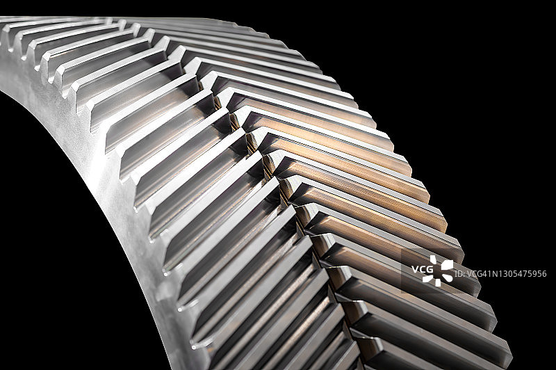 黑色背景上的齿轮图片素材