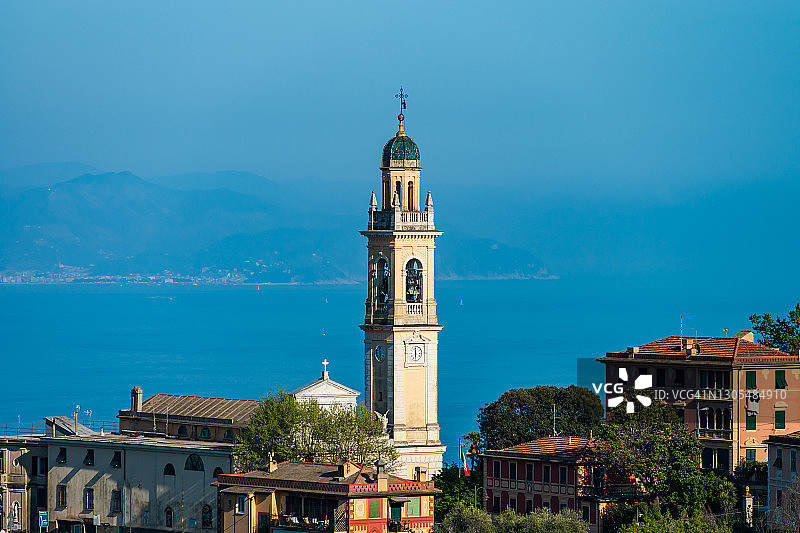 意大利小镇街道老建筑阳光夏日图片素材