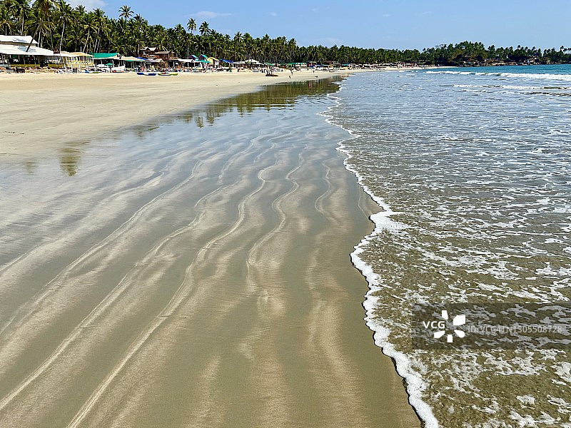 帕洛伦海滩上的沙纹图案图片素材