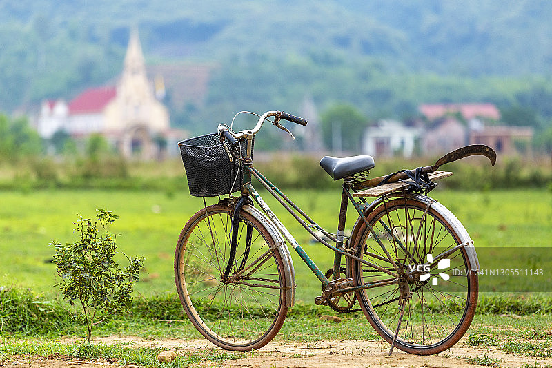 宁平省农民的自行车特写图片素材