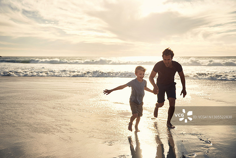 我们最喜欢一起共度时光的海滩图片素材