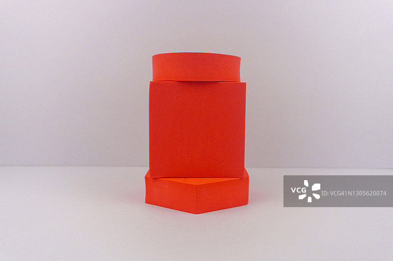 抽象红色立方体背景纹理：柔和粉色背景图片素材