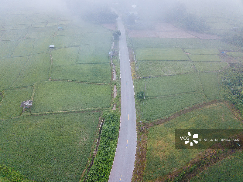 泰国楠府稻田公路航拍图片素材