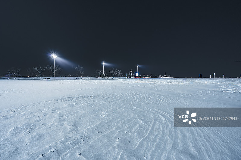 雪后的城市广场图片素材