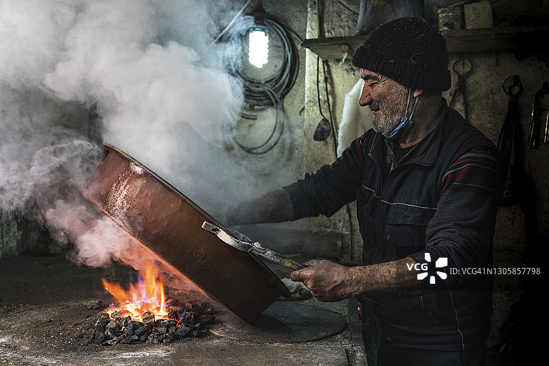 铜制品镀锡工艺图片素材