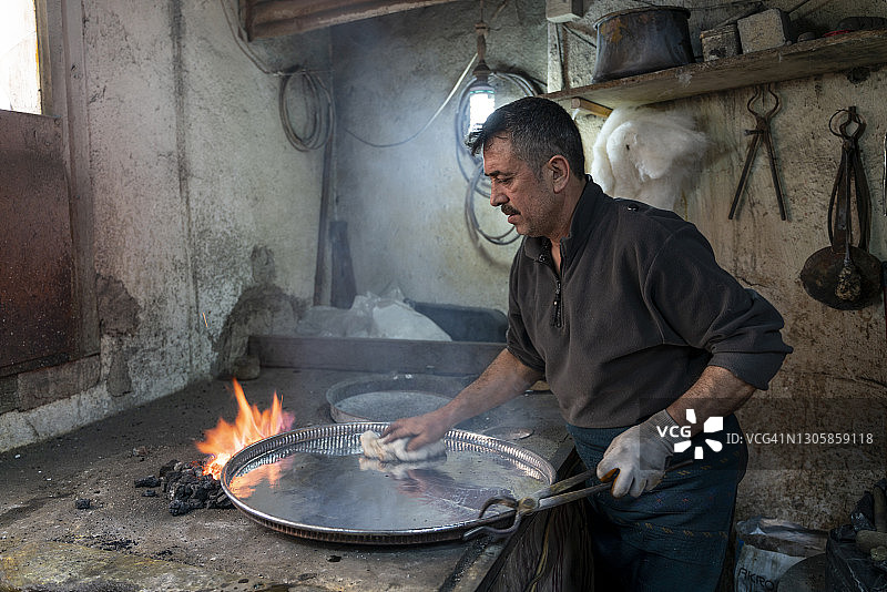 铜制品镀锡工艺图片素材