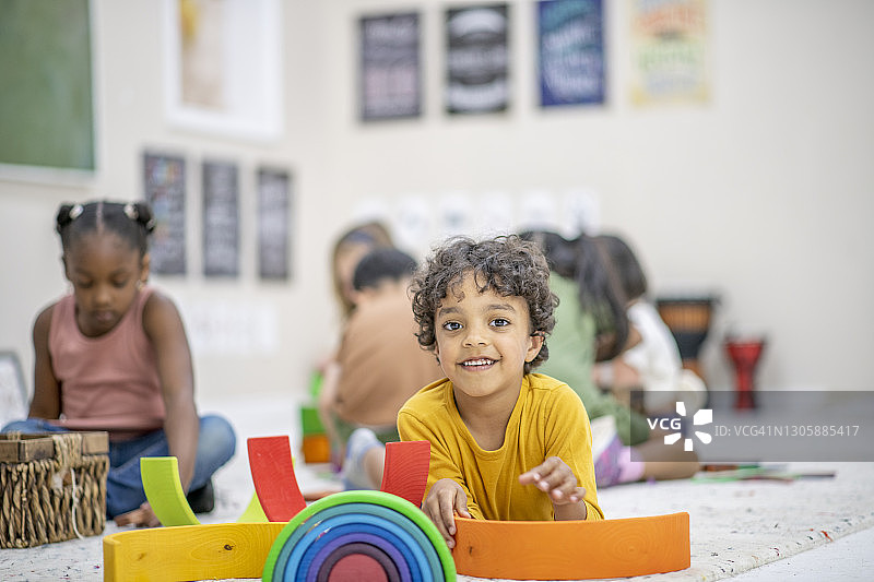 快乐的幼儿园生活库存照片图片素材