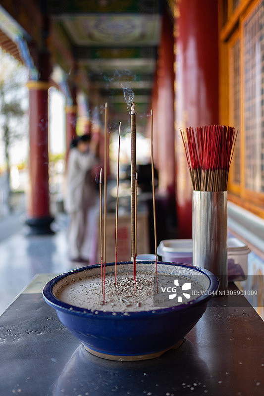 中国台湾寺庙里的香炉图片素材