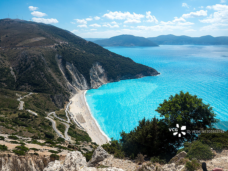 希腊凯法利尼亚岛上的阿索斯小镇海滩图片素材