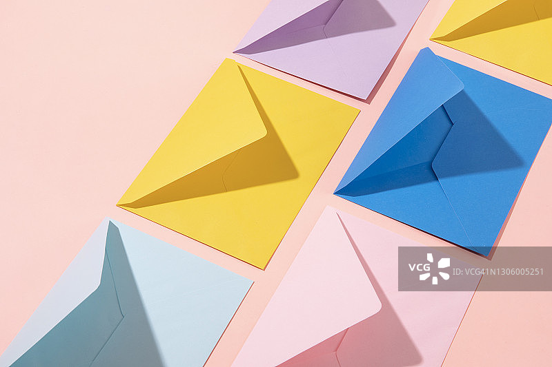 彩色信封背景图片素材